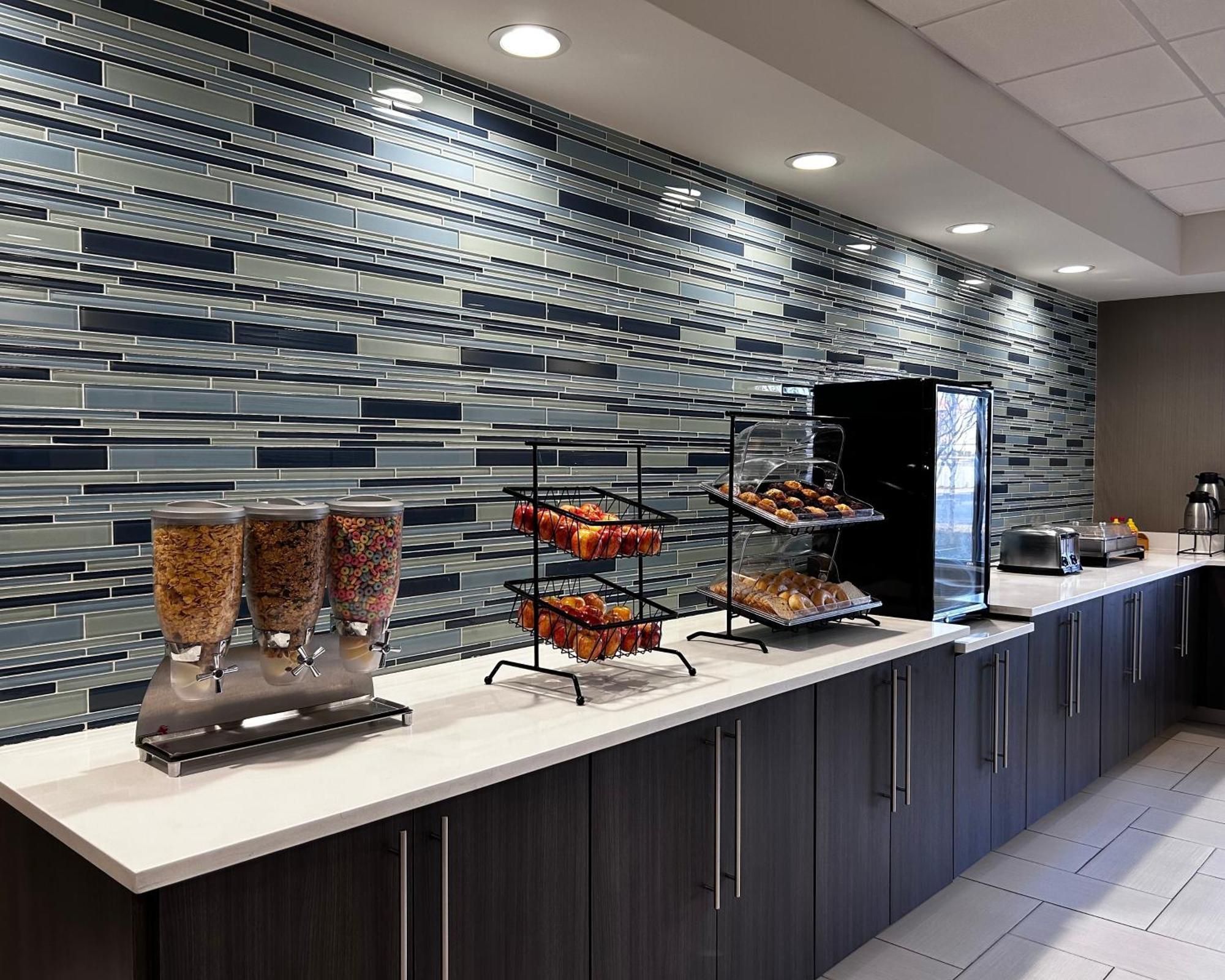 La Quinta Inn By Wyndham Columbia Se Fort Jackson Esterno foto