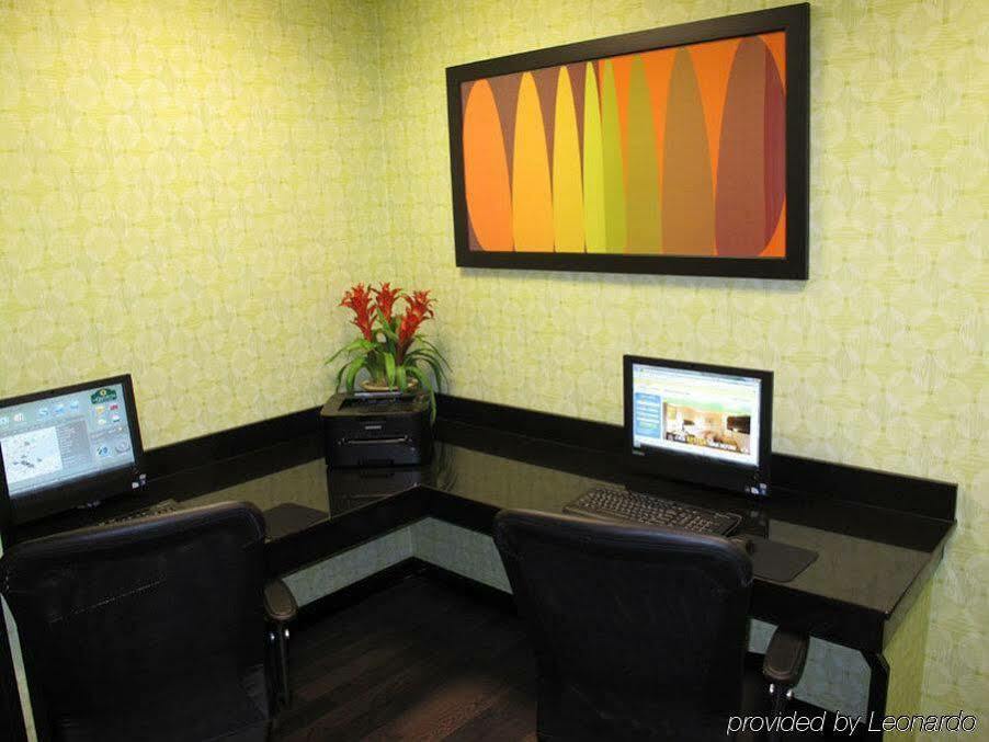La Quinta Inn By Wyndham Columbia Se Fort Jackson Esterno foto
